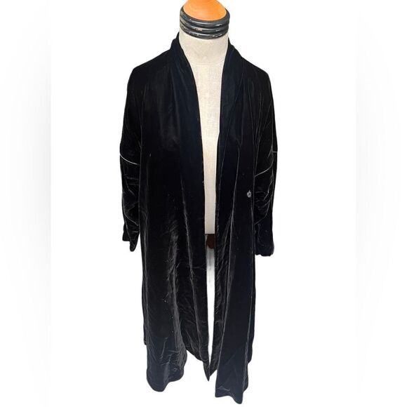 Vintage Arnold Constable black velvet full length evening wrap - Picture 1 of 9